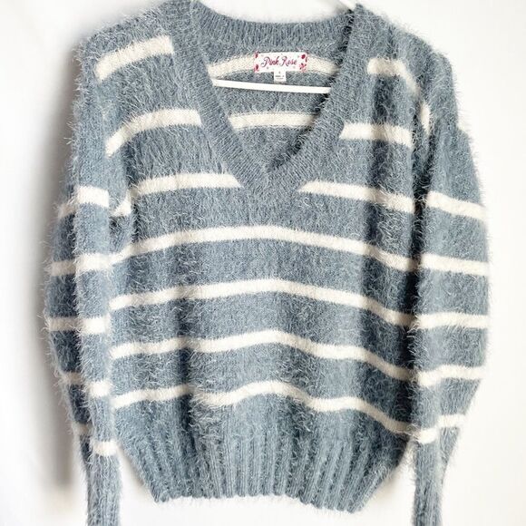 🟢Pink Rose Blue & White Fuzzy V Neck Sweater S - Picture 3 of 7